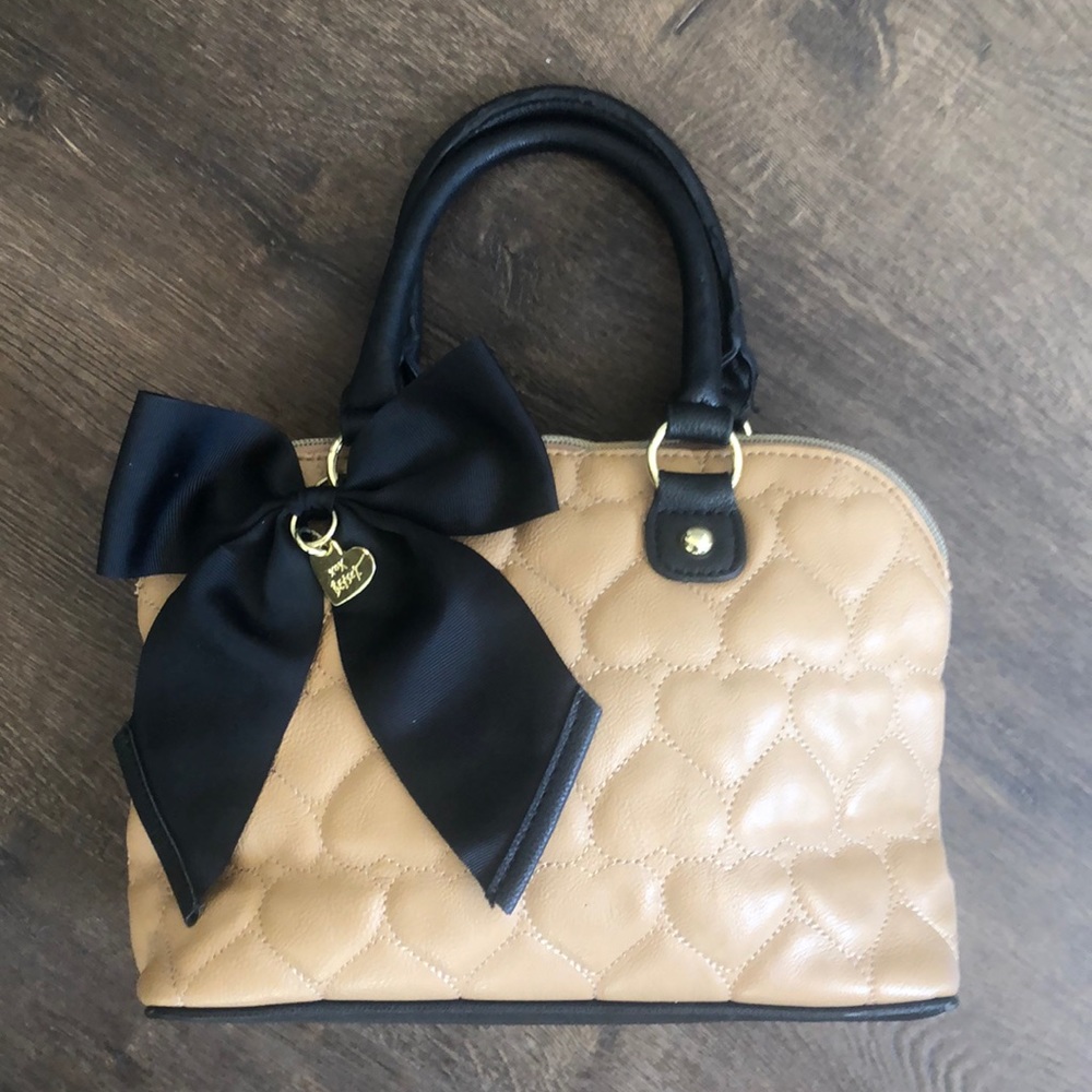 Authentic Betsey Johnson Quilted Heart Lg Bow Bag